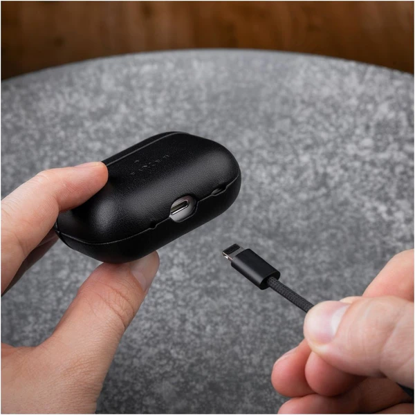 FIXED PodsLeather kožené puzdro s MagSafe pre Apple AirPods Pro 2 čierne - Puzdra - Obrázok 06977d6b3c064247a02660efe73ec5e6