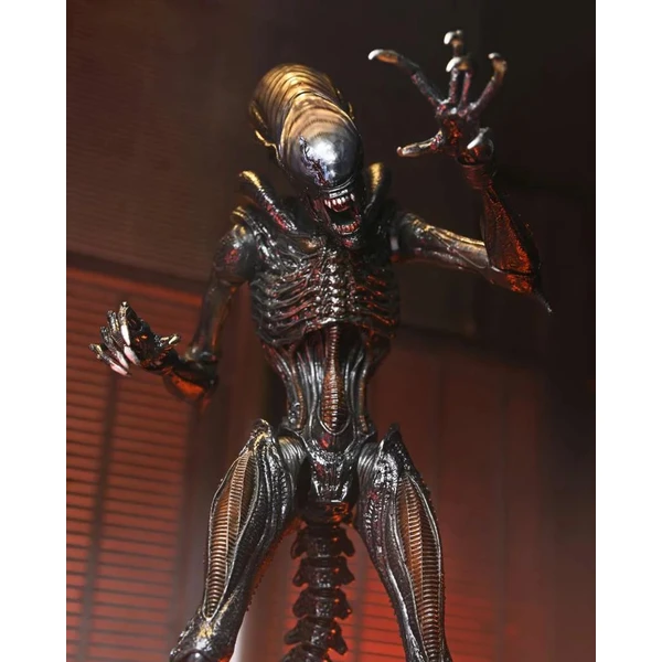 Figúrka Neca Alien: Romulus - Scorched Xenomorph 18 cm - Figúrky - Obrázok J74G000L01