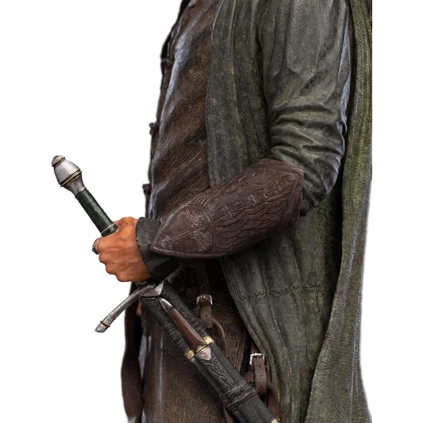 Soška Weta Workshop LOTR Trilógy - Aragorn, Hunter of the Plains (Classic Series) Statue Scale 1/6 - Sochy a sošky - Obrázok TRG2000601